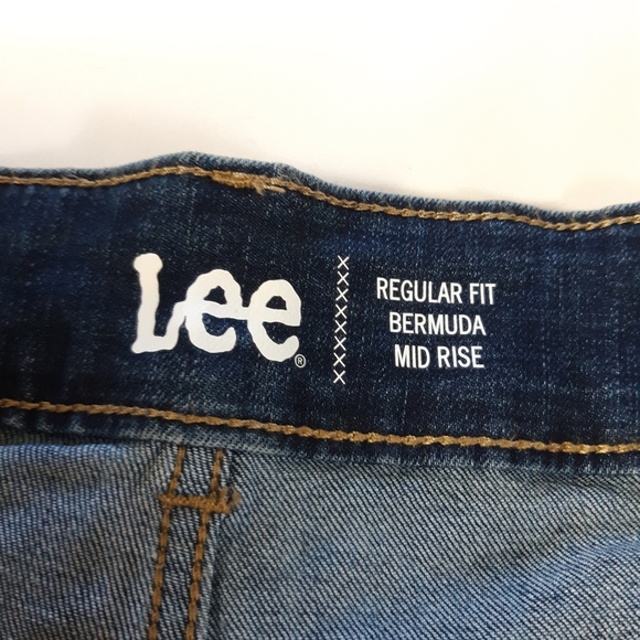 NWT New Lee Bermuda Denim Jean Shorts 26W Plus - Picture 3 of 7